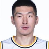 卫猛 身披 19 号球衣