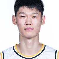 胡金秋 身披 21 号球衣