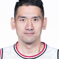 钟诚 身披 12 号球衣