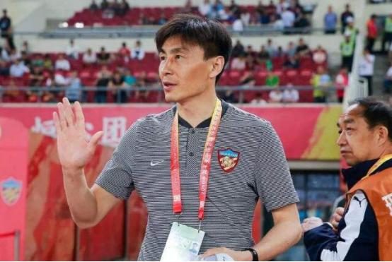 李玮锋离开天海之后终于有新动态！未来有望去新东家带队踢中超