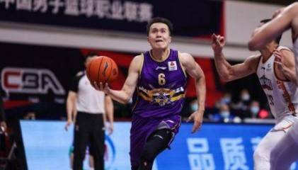 CBA综述：广东惨败浙江尝赛季首败，陶汉林34 18山东战胜新疆
