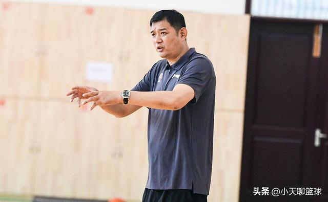 CBA：山东队赴美拉练，杜峰生日赵睿送祝福，辽宁外援基本确定