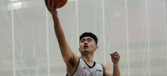 高尚正式签约北控男篮