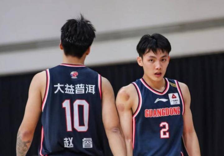 CBA战报：徐杰15 6 8 4，易建联轮休，广东97-84轻取江苏