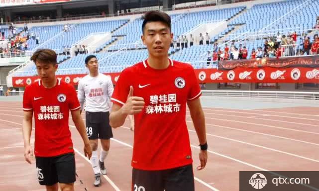 热辽足前锋加盟苏宁 年轻前锋能为苏宁带来新活力？