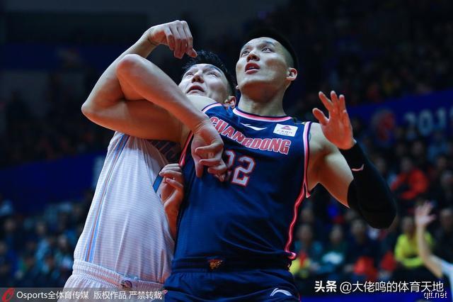 杜锋赛季第二次停赛广东没让人失望，双杀新疆不可大意对方留一手