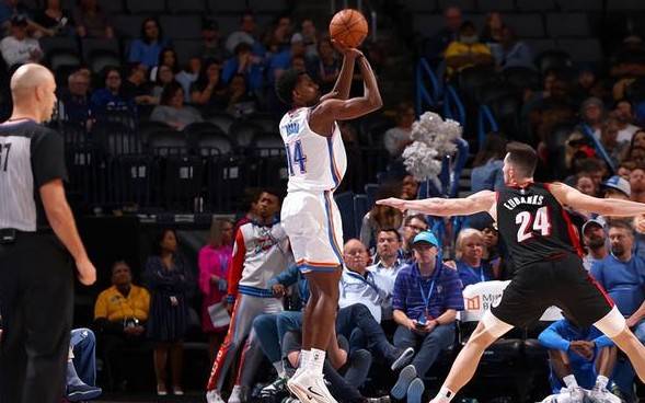 NBA战报：霍尔德24 21，罗比18 6，雷霆98-94逆转开拓者