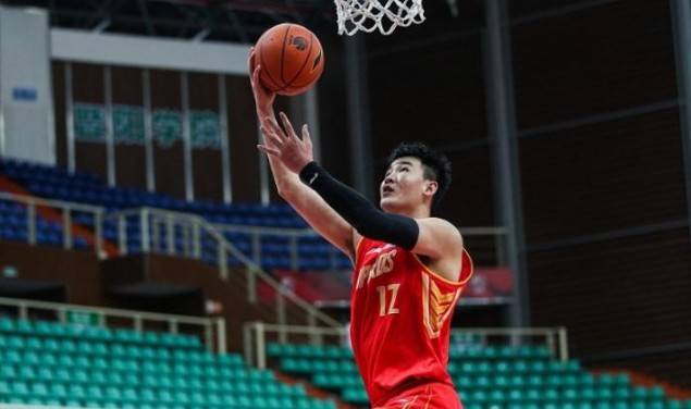 CBA战报：顾全上篮准绝杀，布克35 6 7，深圳106-105险胜广厦
