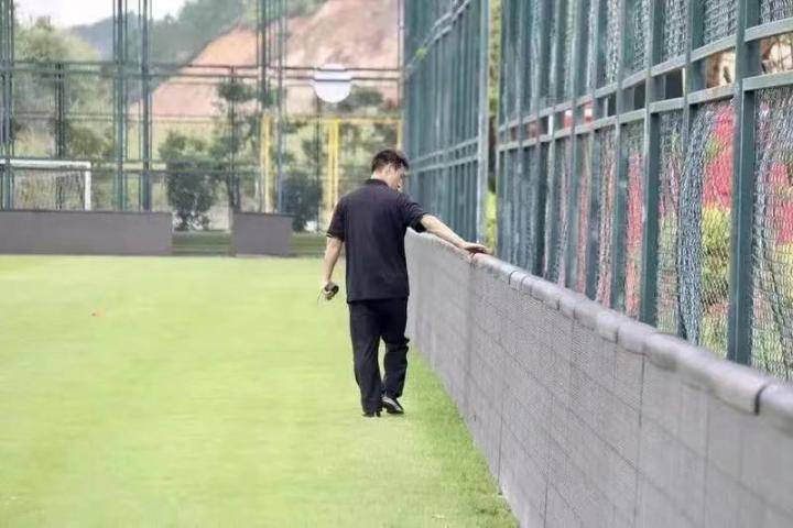 共同体：再寻中国球王，7500亩足球小镇走出中超球队