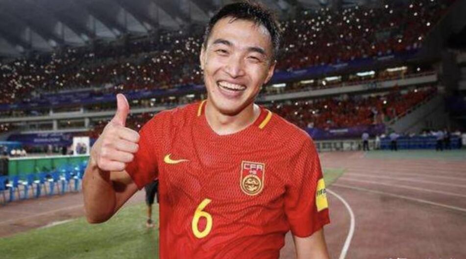 2018届国足很强 替郜林 冯潇霆 赵旭日 郑智感到不甘心！