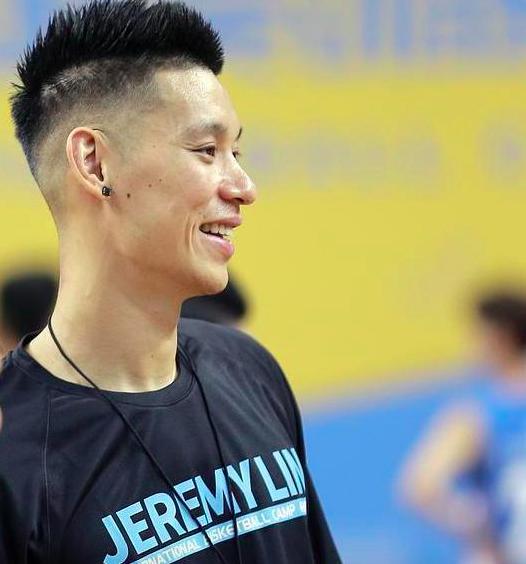 林书豪加盟CBA三原因！成球队老大钱赚更多，又一个双料总冠军吗