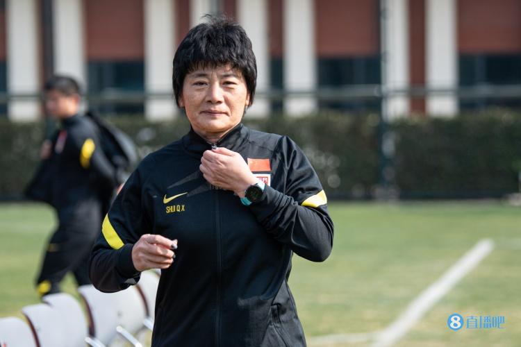 水庆霞正式上任中国女足主帅80天即夺洲际杯赛冠军