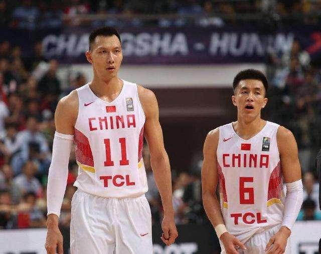 CBA和NBA差距多大？男篮对阵巴西一战，差距暴露无遗