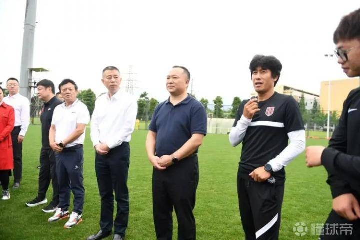 徐正源：第一次见孙兴慜让我惊讶；中国球员缺主动加练的态度