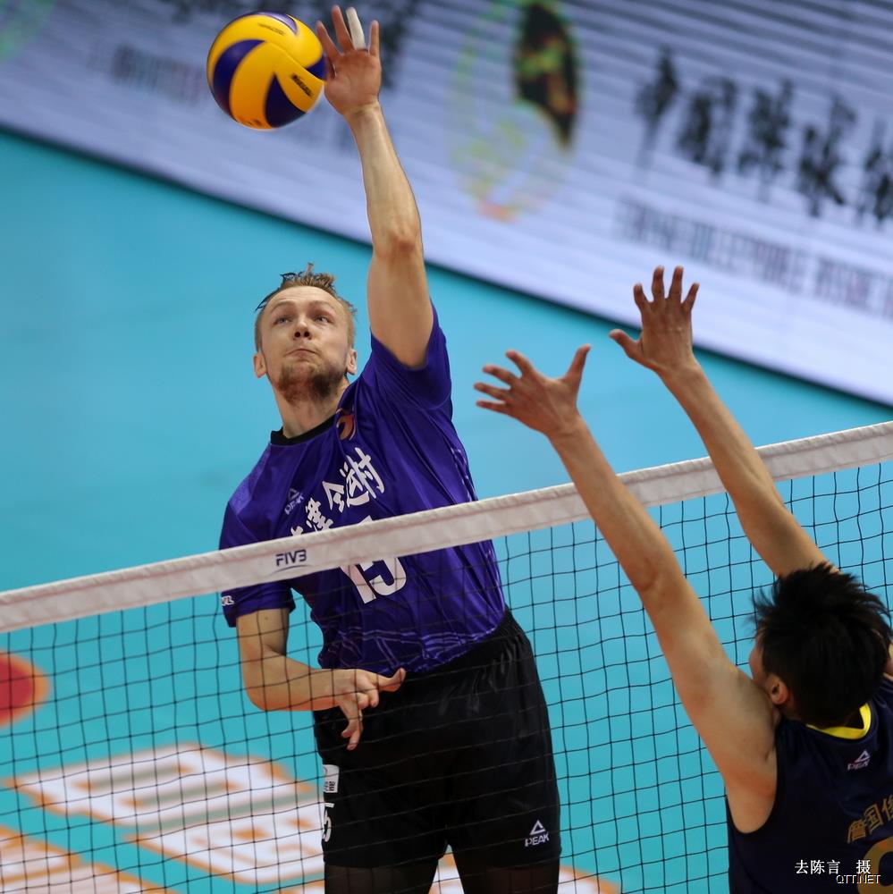 18/19男排超级联赛精英赛A组第三日赛事综述 上海队领跑积分榜