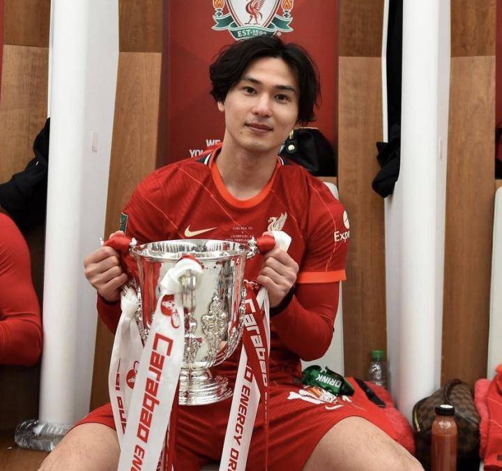 酸了！近一周8位日本球员先后获得了欧洲联赛杯赛的...