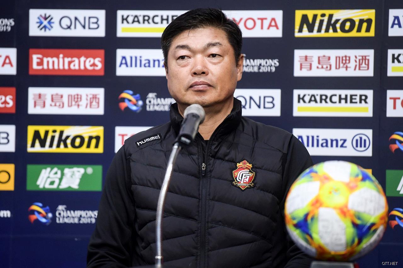 鲁媒：庆南FC仅一外援随队来济南 球队严防中国记者