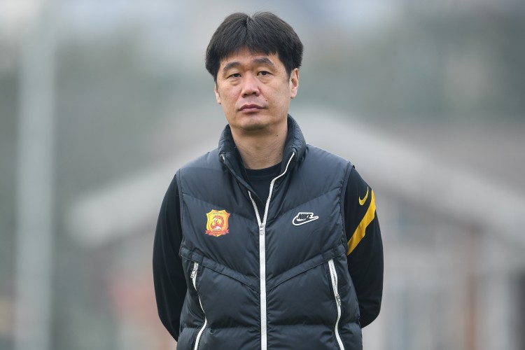 新快报：国足名单最快今天出炉，大量归化球员均已不在国内