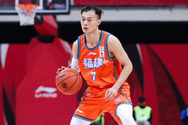 场均轰19 3 5 55.6%，汤杰闪耀全运会赛场，他的下一站会是哪里？