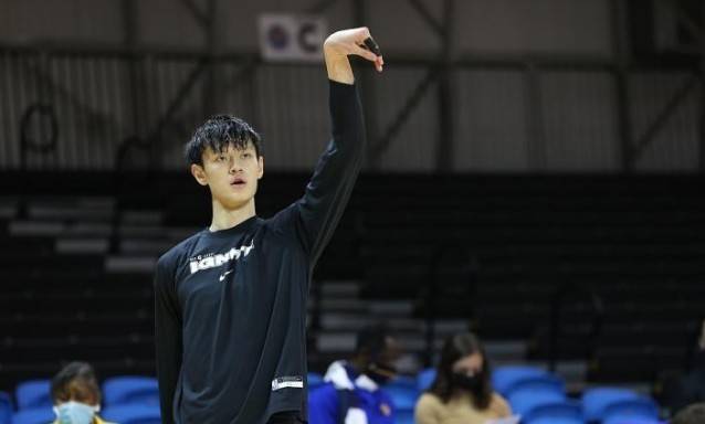 马不停蹄，经纪人：曾凡博准备参加10到13支NBA球队的试训