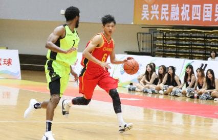 读秒绝杀！国奥男篮险胜立陶宛，八一后卫神奇，深圳三人组成大腿