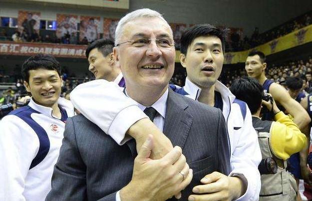 关系好！广东宏远将训练馆借给立陶宛男篮，尤纳斯时期建立联系