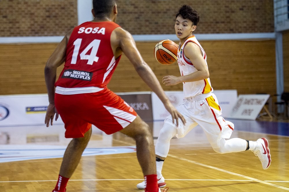 郭昊文34 11 11 中国国青获U19男篮世界杯首胜