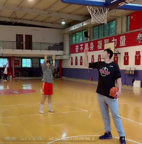 这周末就去美国！中国女篮核心中锋表态，确定征战WNBA