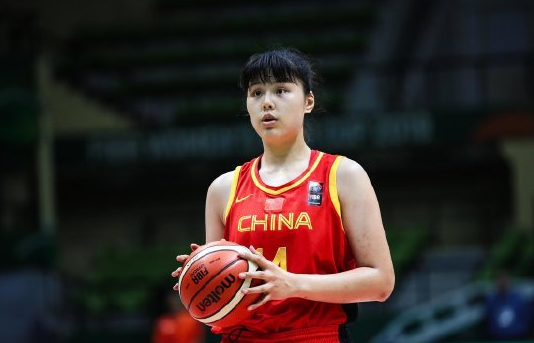 这周末就去美国！中国女篮核心中锋表态，确定征战WNBA