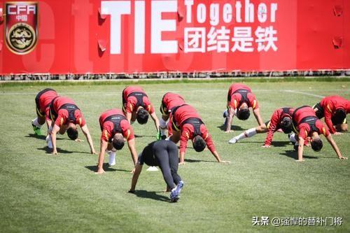 国足热身赛，5天内对阵两支中超豪门，不直播是怕输球？