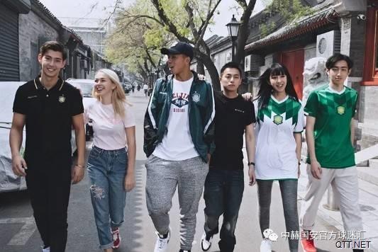 郭全博侯永永漫步京城胡同，国安官微抒发北京情怀！