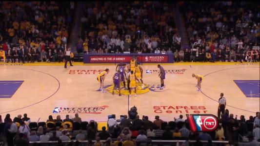 NBA季后赛最经典的翻盘！格林一拳打飞勇士王朝，火箭也有玄学