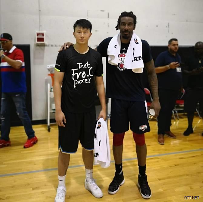 四川队：左朕年与多支NBA球队试训 景菡一接受大本特训