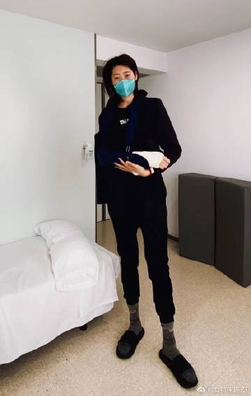 早日康复！朱婷晒手术后恢复照：专注康复，感受进步