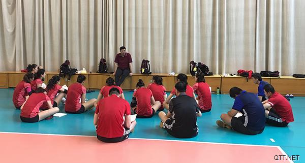 排球中心李全强主任看望国家男子沙滩排球队和国家女子青年排球队