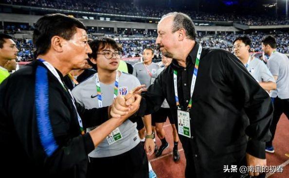世界足球教练员排名！中超多位主帅上榜，崔康熙超越贝尼特斯