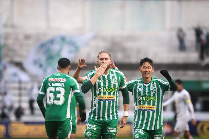 2022巴甲9轮：马莱双响战平飓风，穆里奇进球逼平圣保罗