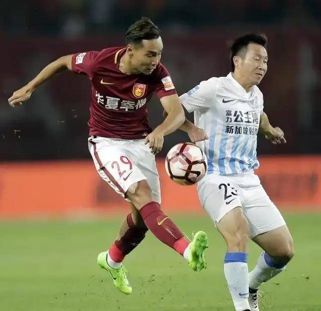 前河北华夏幸福球员张利峰自由身加盟合肥城市