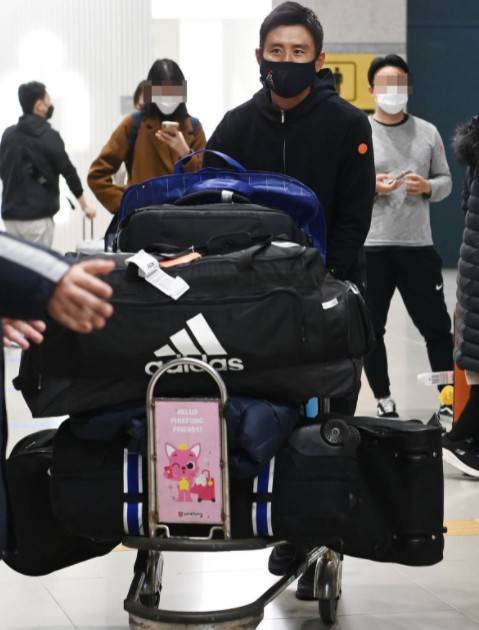 韩国前国脚具滋哲回国，重返母队济州联。继李清龙、...