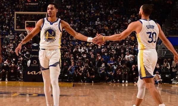 NBA官网最新FMVP榜单：库里领跑，勇士占据前三，塔图姆第四