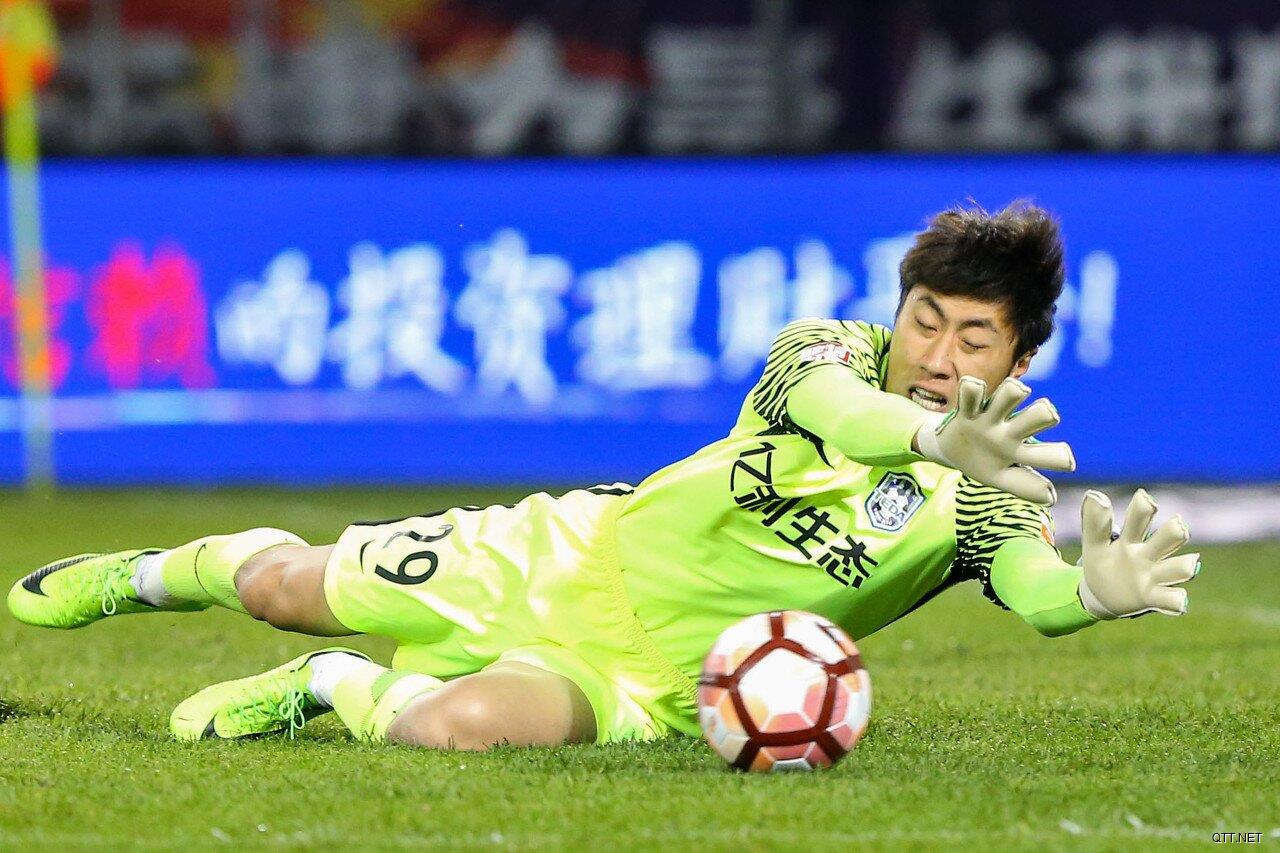 奥汉德扎、巴索戈看望杨启鹏，祝其早日重返赛场