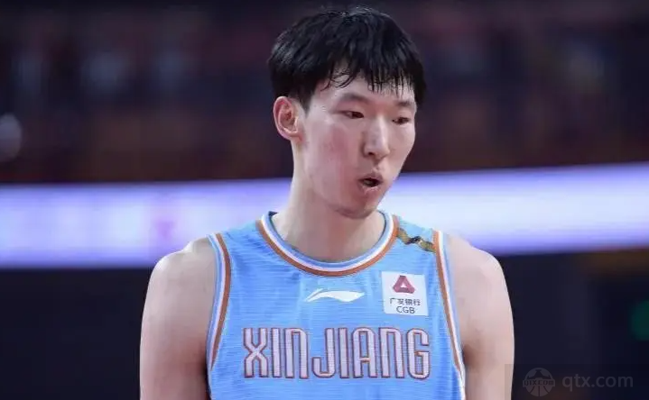 周琦