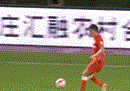 山东泰山在中超联赛中2-0击败沧州雄狮，在克雷森特取得6连胜。