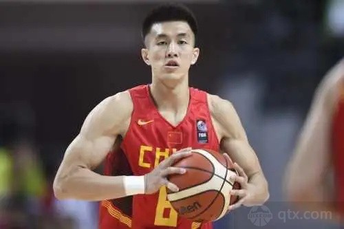 郭艾伦正在进行积极治疗