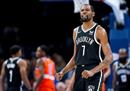杜兰特职业生涯总得分超过邓肯，位列NBA历史第15位。