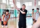 青岛男篮官方宣布5名小将晋级CBA球队，新赛季将有9名00后球员。
