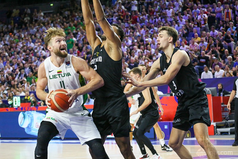 FIBA官方驳回立陶宛申诉 德国男篮主教练技术犯规未给罚球
