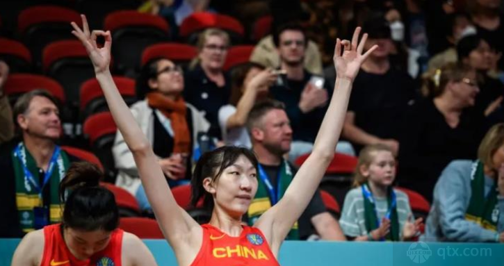 中国女篮大胜韩国女篮