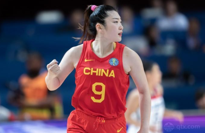 中国女篮队员李梦
