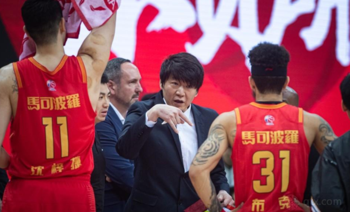前深圳男篮主帅邱彪